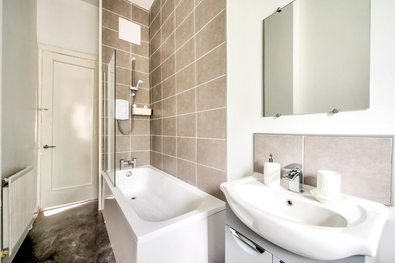 Pass The Keys Stylish 2 Bed In Heart Of West End Glasgow Exterior foto